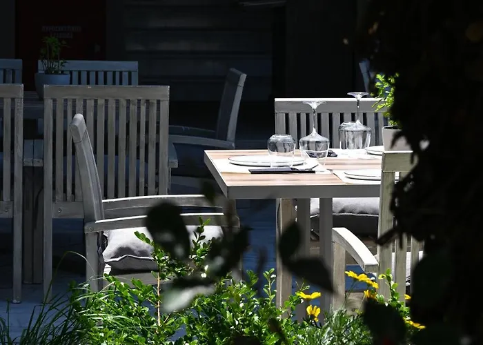 La Piscine Art Hotel, Philian And (adults Only) מלון