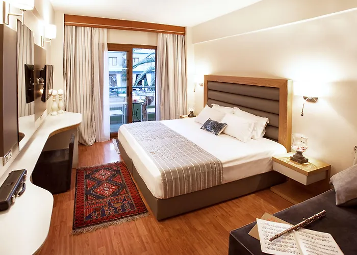 מלון La Piscine Art Hotel, Philian And (adults Only)