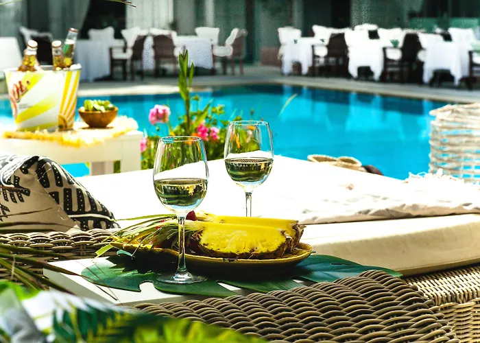 מלון La Piscine Art Hotel, Philian And (adults Only) 5*