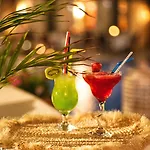 游泳池艺术酒店，菲莲酒店及度假村