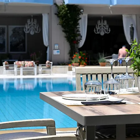 فندق La Piscine Art Hotel, Philian And (adults Only) مدينة سكياثوس