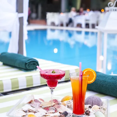 La Piscine Art Hotel, Philian And (adults Only) Szkiáthosz